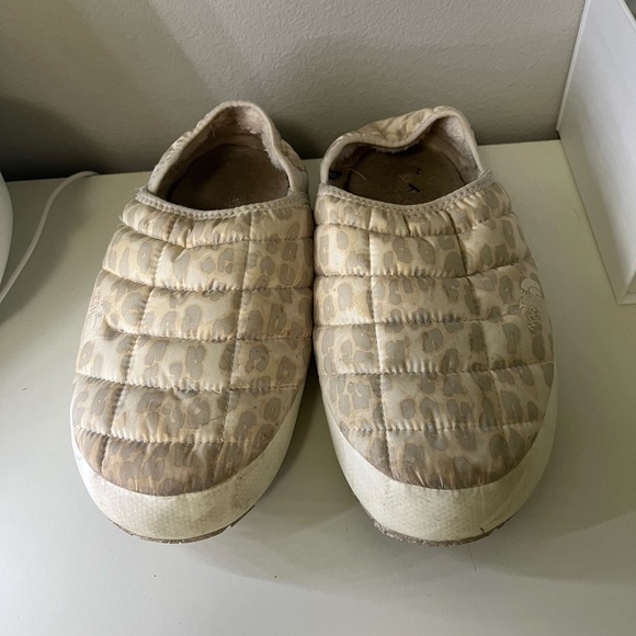 north face shoes - Picture 3 of 3